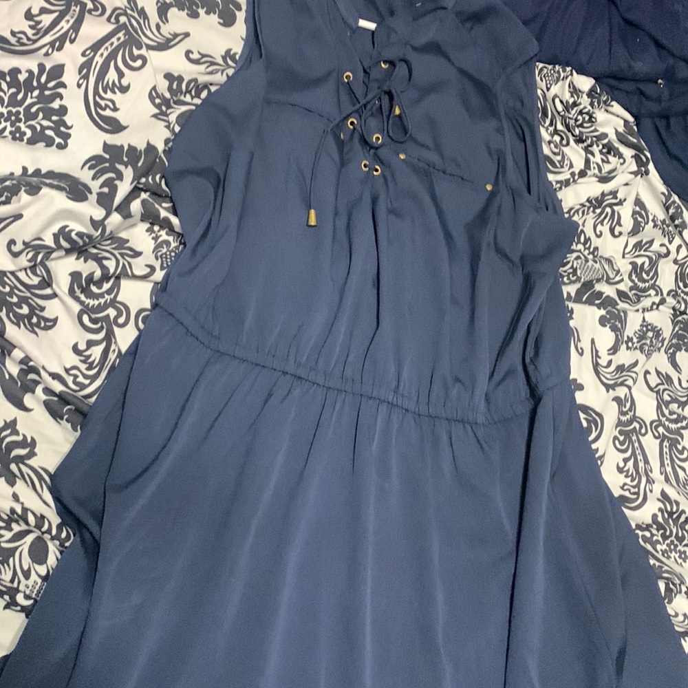 Dress very flowey